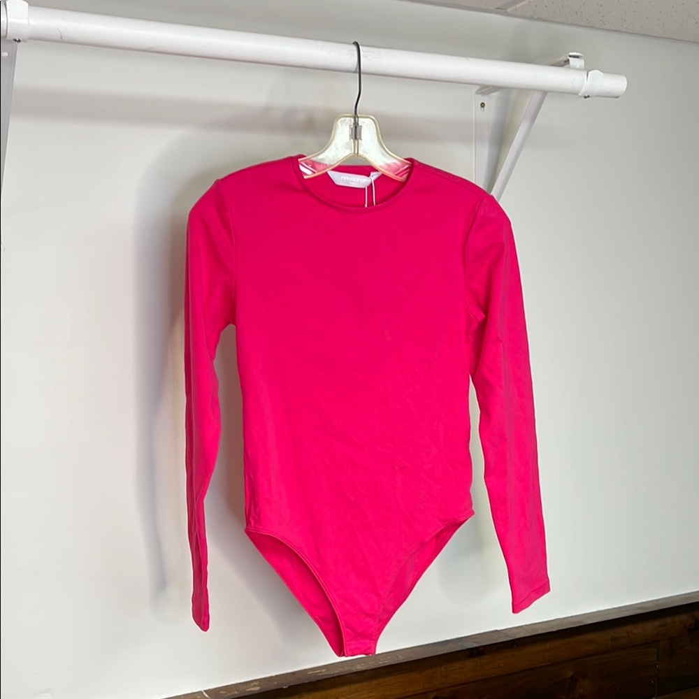 NWT Amazon Mangopop Hot Pink Long Sleeve Bodysuit- M